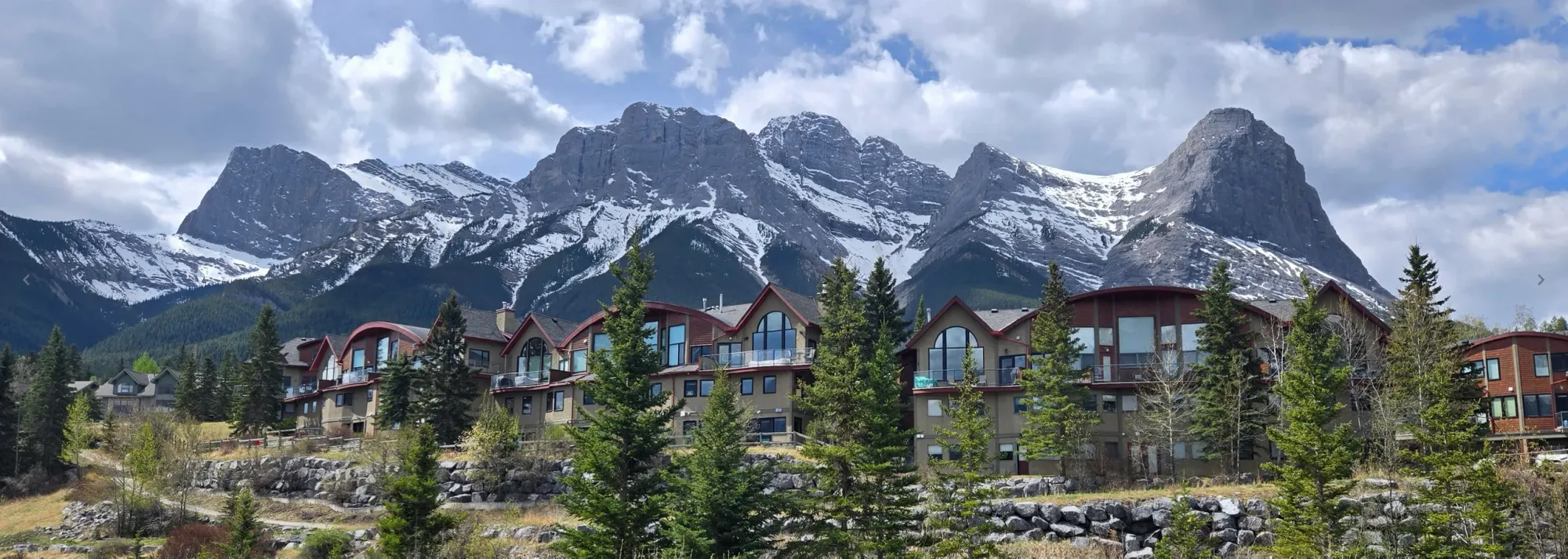 Picture of the Rocky Mountains of Canmore, AB. Photo that a friend took and uploaded to my Immich!